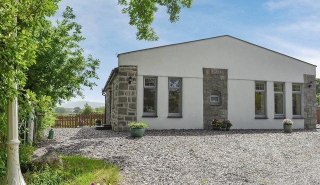 2 bedroom accommodation in Pontllyfni, near Caernarfon