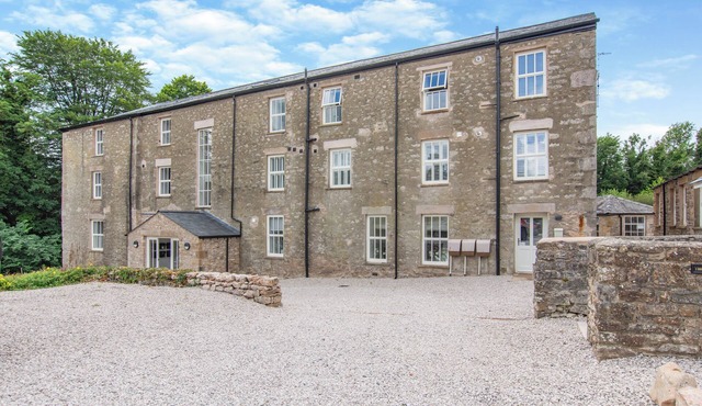 2 bedroom accommodation in Casterton, near Kirkby Lonsdale