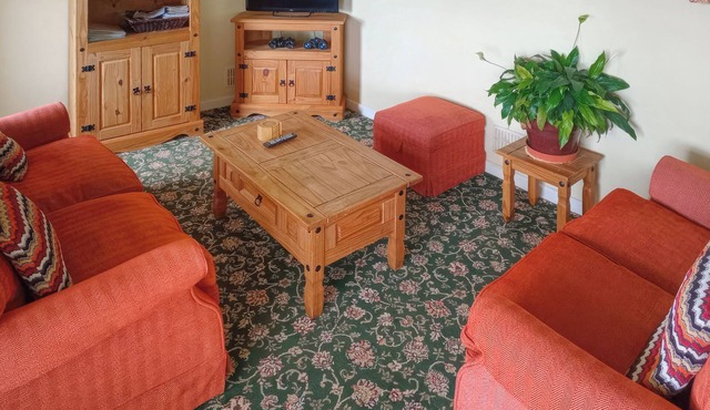 2 bedroom accommodation in Cinderford