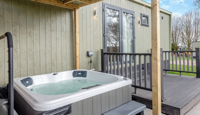 2 bedroom accommodation in Coalville