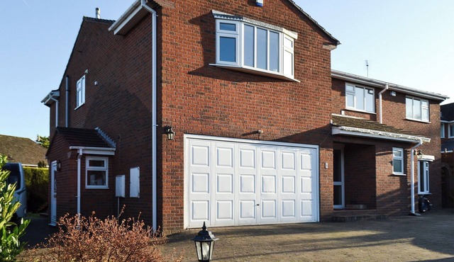 2 bedroom accommodation in Congleton