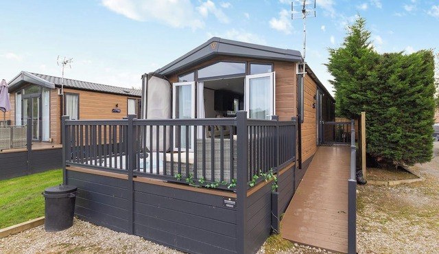 2 bedroom accommodation in Eaton, Congleton