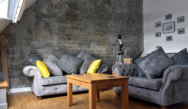 2 bedroom accommodation in Criccieth