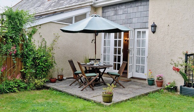 2 bedroom accommodation in Kentisbeare, near Cullompton