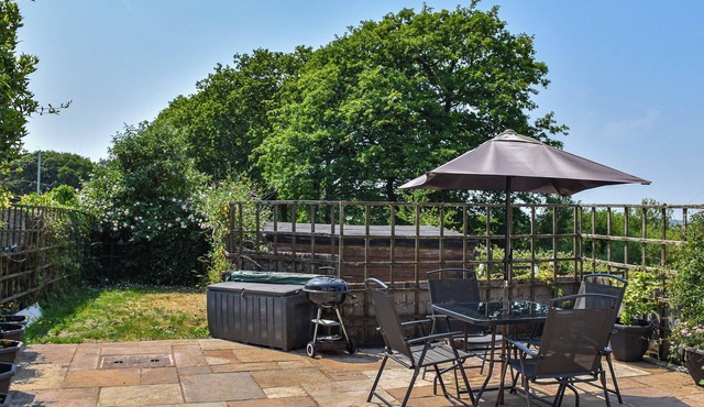 2 bedroom accommodation in Cynheidre