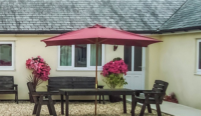 2 bedroom accommodation in Winterbourne Steepleton, near Dorchester