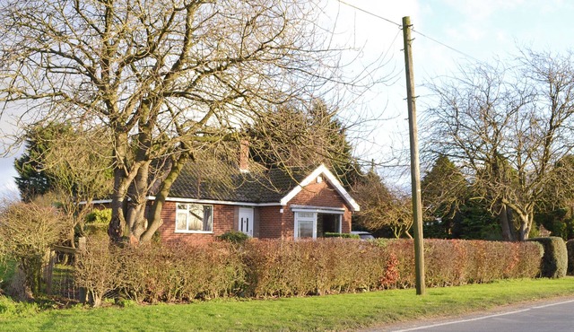 2 bedroom accommodation in North Frodingham, near Driffield