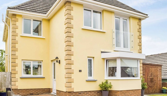 2 bedroom accommodation in Ferryside