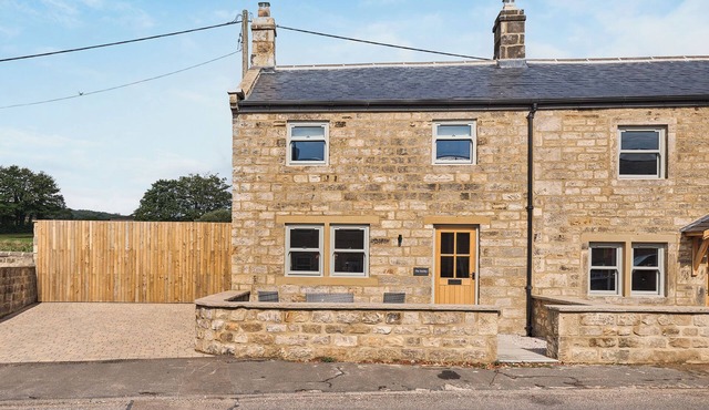 2 bedroom accommodation in Dacre Banks, near Pateley Bridge