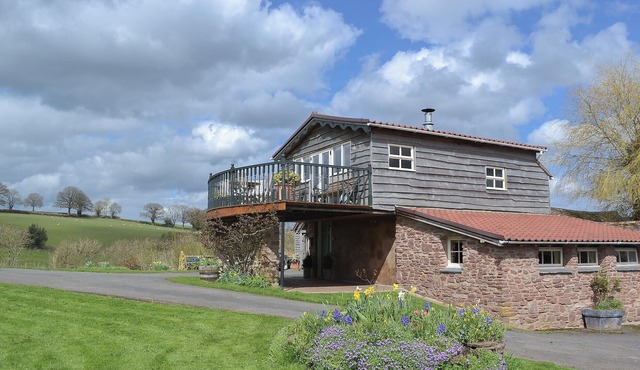 2 bedroom accommodation in Bosbury, near Ledbury