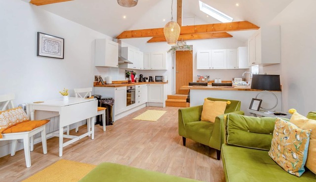 2 bedroom accommodation in Holmfirth