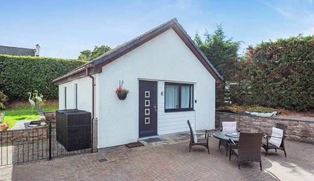 2 bedroom accommodation in Inverness