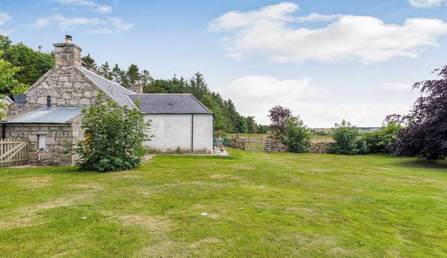 2 bedroom accommodation in Inverurie