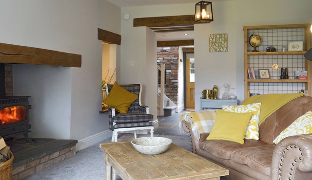 2 bedroom accommodation in High Bickington, near Great Torrington