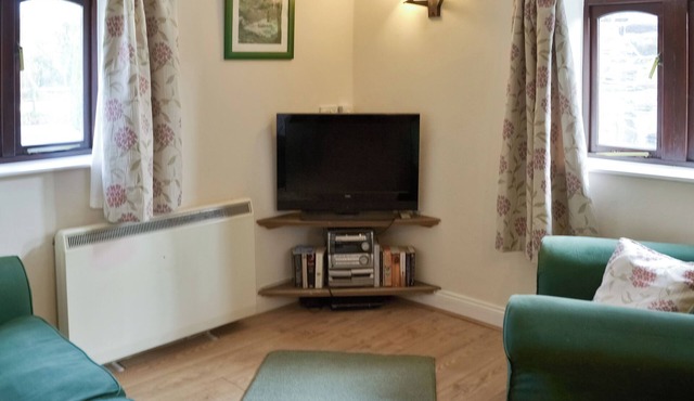 2 bedroom accommodation in Polson, nr. Launceston