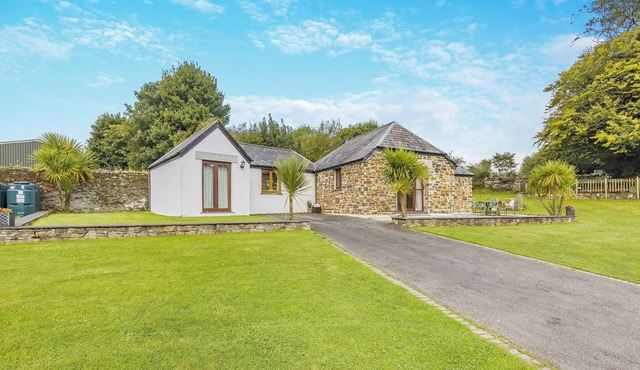 2 bedroom accommodation in Tresmeer, near Launceston