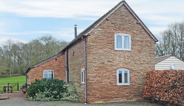 2 bedroom accommodation in Middleton-on-the-Hill, near Leominster
