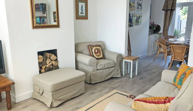 2 bedroom accommodation in Heswall, near Liverpool
