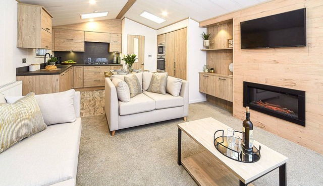 2 bedroom accommodation in Lowestoft