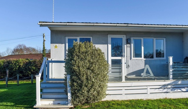 2 bedroom accommodation in Lowestoft