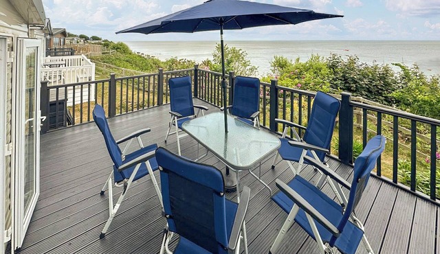 2 bedroom accommodation in Corton, near Lowestoft