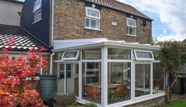 2 bedroom accommodation in Pakefield, near Lowestoft