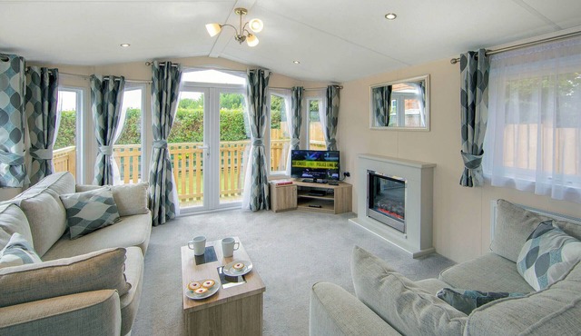 2 bedroom accommodation in Cowden, Nr Hornsea