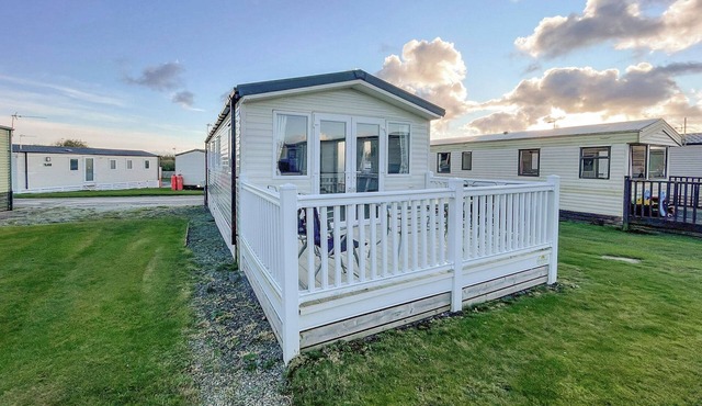 2 bedroom accommodation in Heysham, near Morecambe