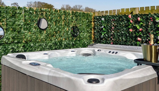 2 bedroom accommodation in Holywood, near Dumfries