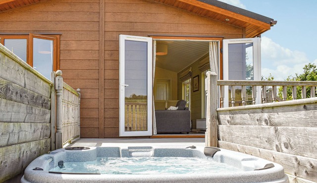 2 bedroom accommodation in Pentridge