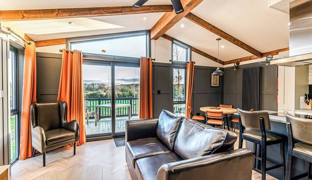 2 bedroom accommodation in Snitterfield, Stratford Upon Avon