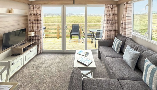 2 bedroom accommodation in Sandgreen