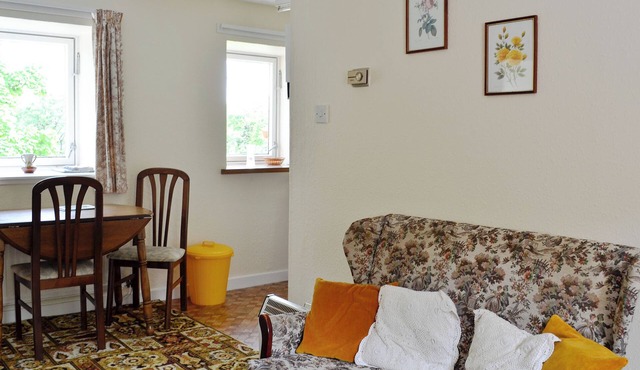 2 bedroom accommodation in Skelmorlie, near Largs