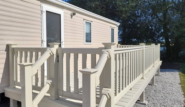 2 bedroom accommodation in Sproatley