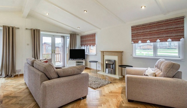 2 bedroom accommodation in Sproatley