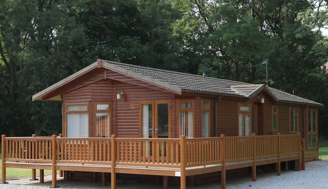 2 bedroom accommodation in Sproatley