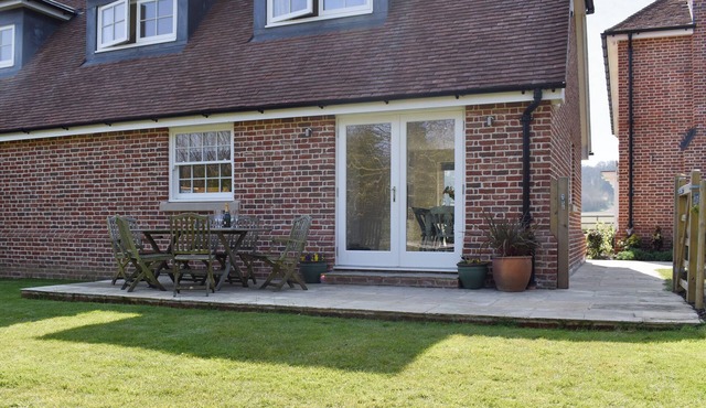 2 bedroom accommodation in Stodmarsh, near Canterbury