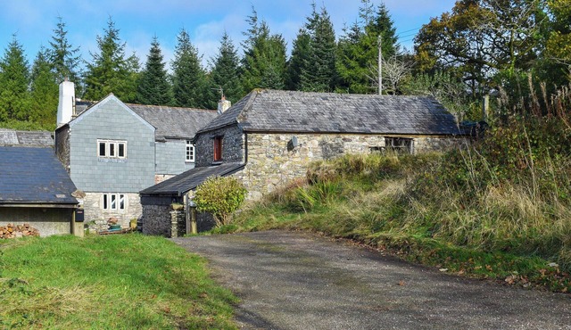 2 bedroom accommodation in Tavistock