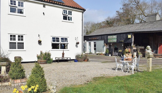 2 bedroom accommodation in Thirkleby, near Thirsk