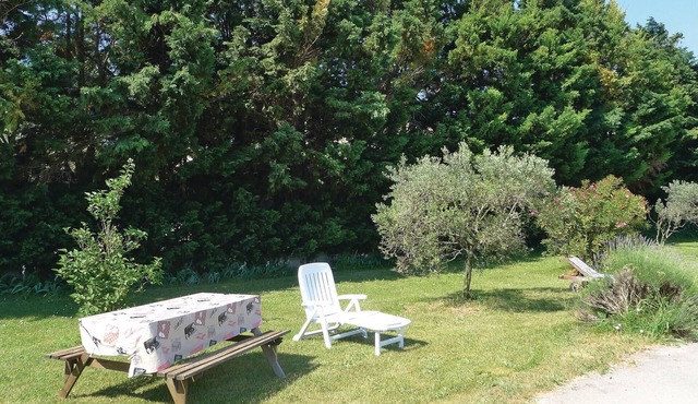 2 bedroom accommodation in Mallemort
