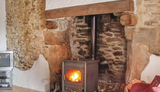 2 bedroom accommodation in St Goueno