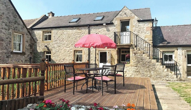 2 bedroom accommodation in Over Haddon, near Bakewell
