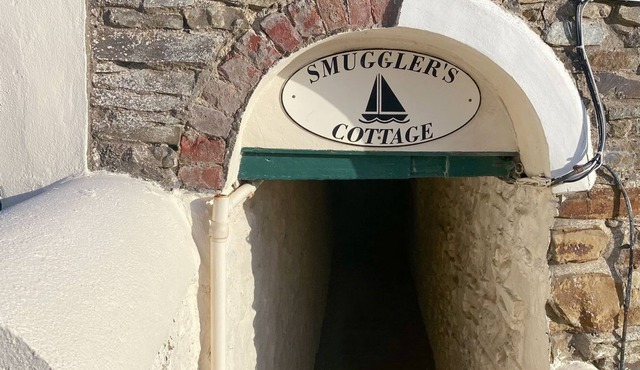 2 bedroom accommodation in Instow, near Bideford