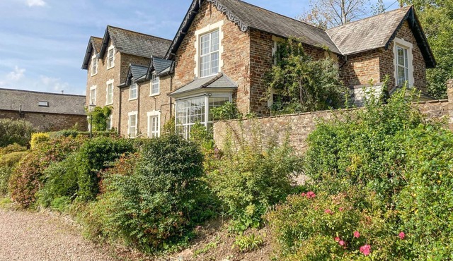 2 bedroom accommodation in Northam, near Westward Ho!