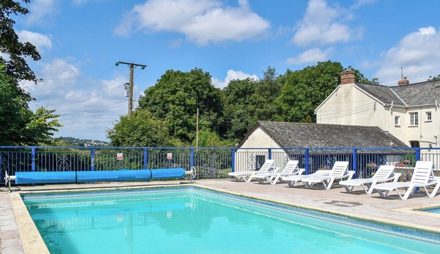 2 bedroom accommodation in Bideford