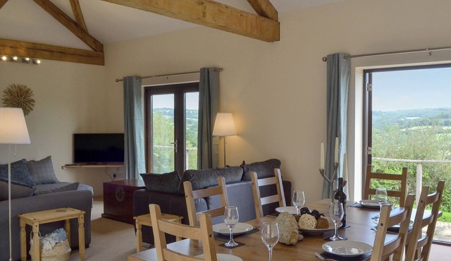 2 bedroom accommodation in Charmouth, near Lyme Regis