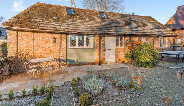 2 bedroom accommodation in Bucknell