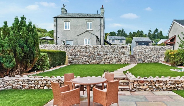 2 bedroom accommodation in Canforth