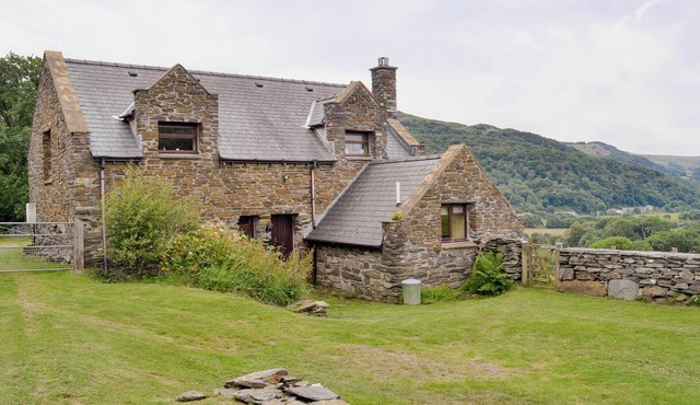 2 bedroom accommodation in Arthog, near Dolgellau