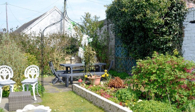 2 bedroom accommodation in Drummore